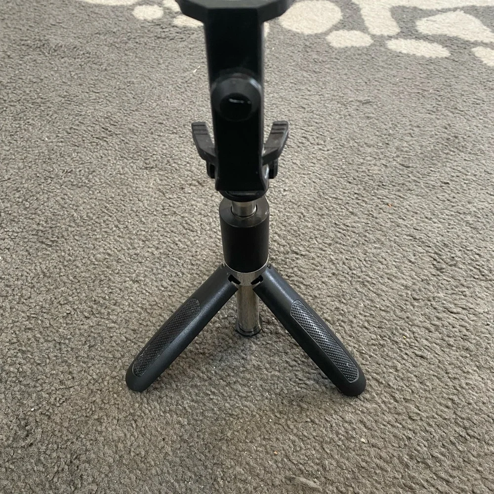 Compact Black selfie stick /Foldable Tripod Stand